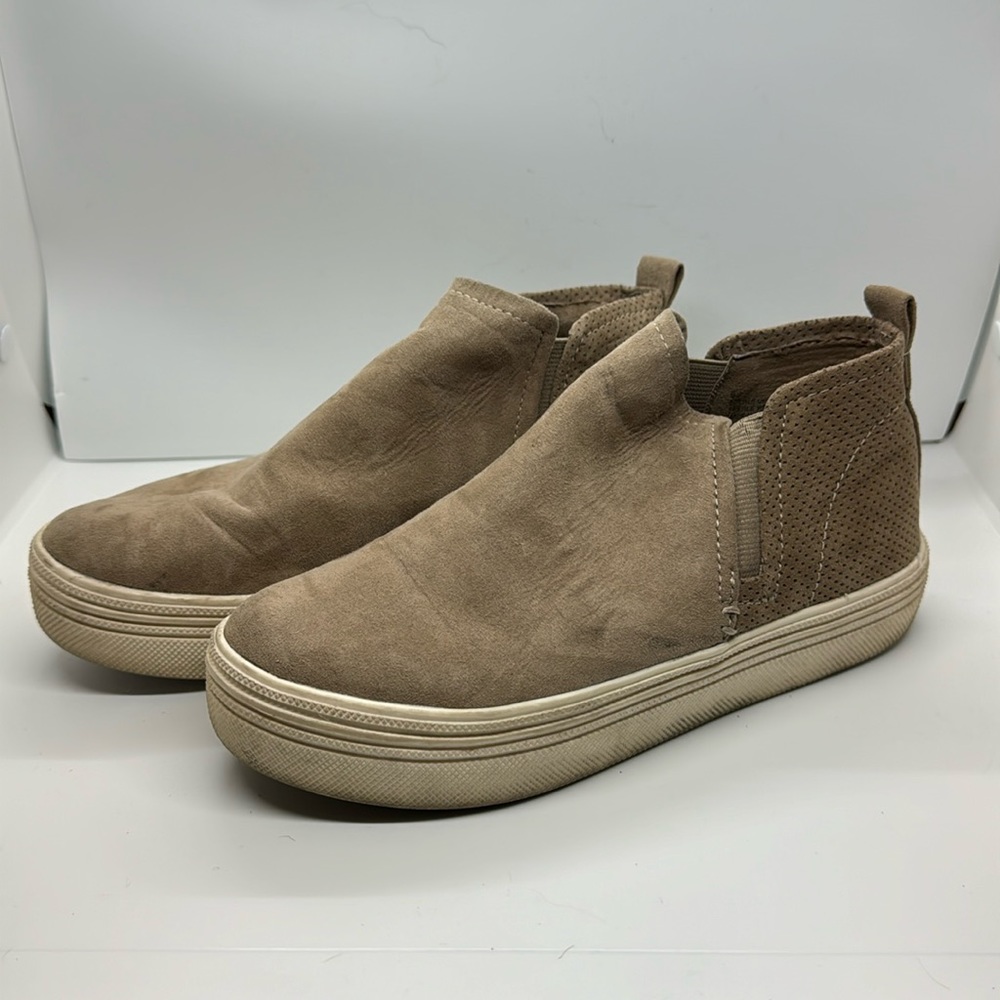 Universal Threads women's shoes